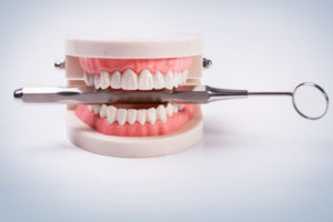 Read more about the article למה כדאי לבצע טיפולי שיניים אצל מומחה שיקום פה?